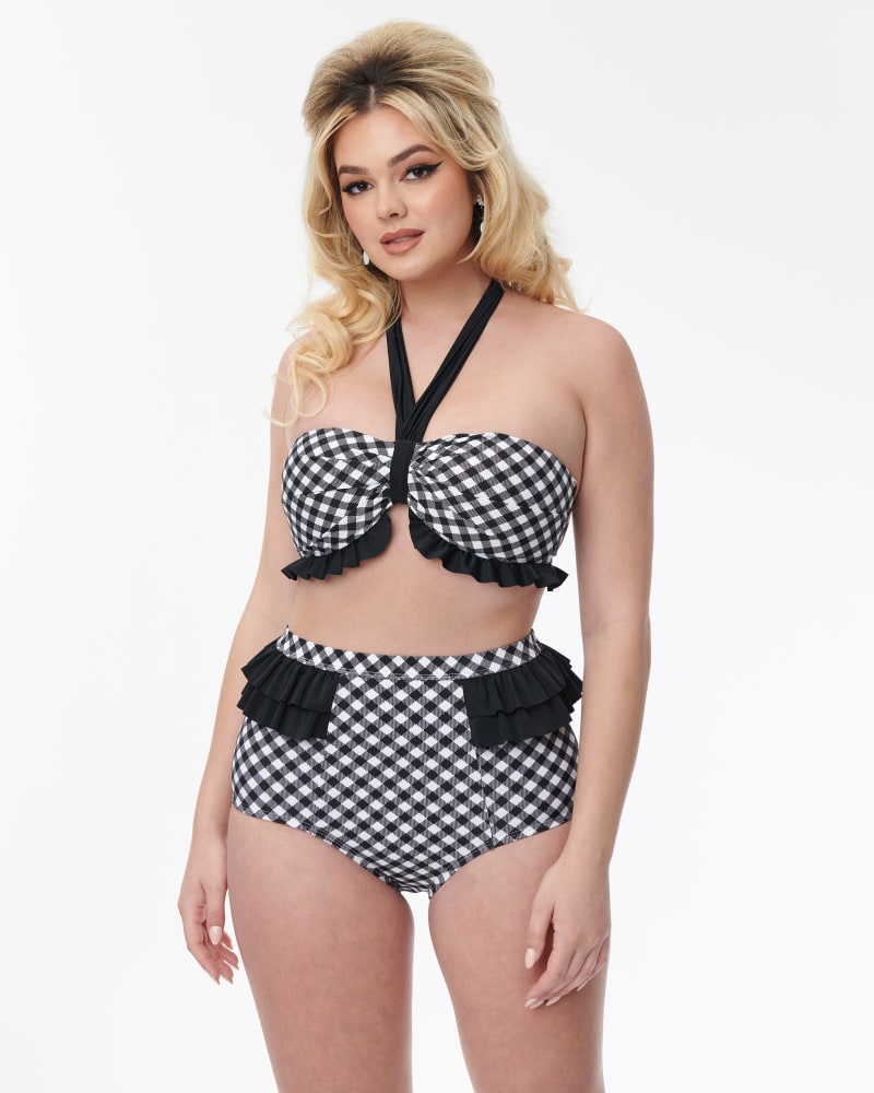 Front of a model wearing a size XL Unique Vintage Black & White Bias Gingham Twist Front Halter Swim Top in Black & White Gingham by Unique Vintage. | dia_product_style_image_id:331892
